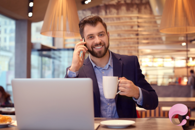 Marketing strategist discussing campaign over coffee with a client in Chicago